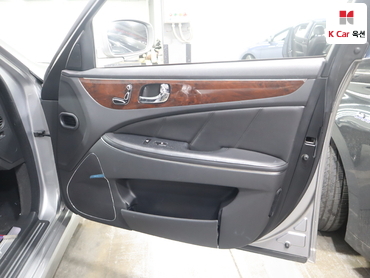 2010 - hyundai equus