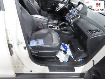 2011 - hyundai tucson