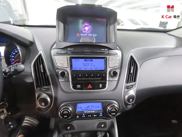 2011 - hyundai tucson