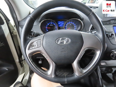 2011 - hyundai tucson