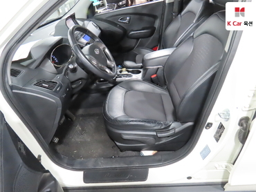 2011 - hyundai tucson
