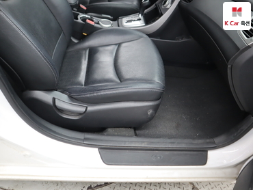 2012 - hyundai avante