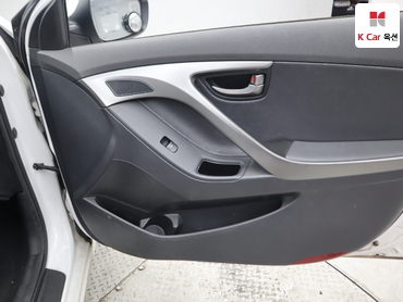 2012 - hyundai avante