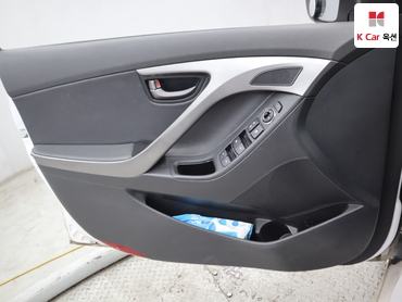 2012 - hyundai avante