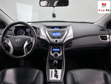 2012 - hyundai avante
