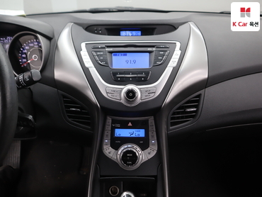 2012 - hyundai avante