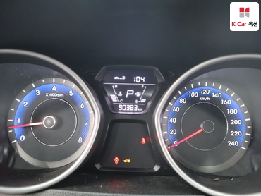 2015 - hyundai avante