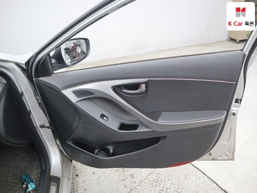 2015 - hyundai avante