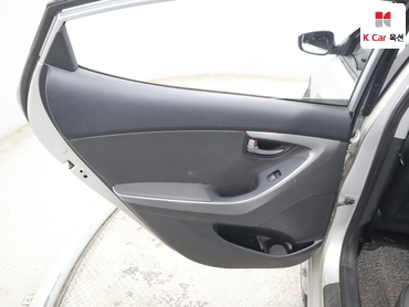 2015 - hyundai avante