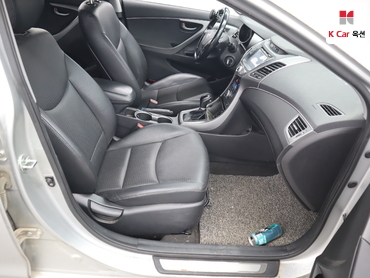 2015 - hyundai avante