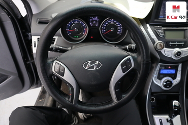 2012 - hyundai avante