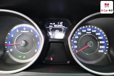 2012 - hyundai avante