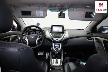 2012 - hyundai avante