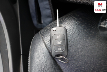 2012 - hyundai avante
