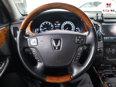 2011 - hyundai equus
