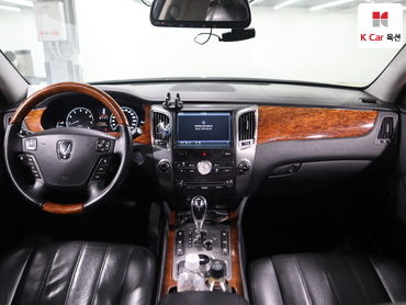 2011 - hyundai equus