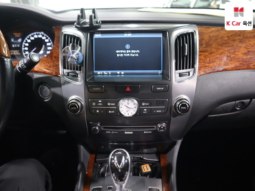 2011 - hyundai equus