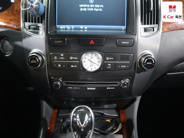 2011 - hyundai equus