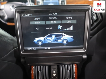 2011 - hyundai equus