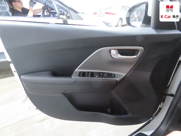 2024 - kia niro