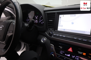 2018 - hyundai avante