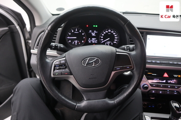 2018 - hyundai avante