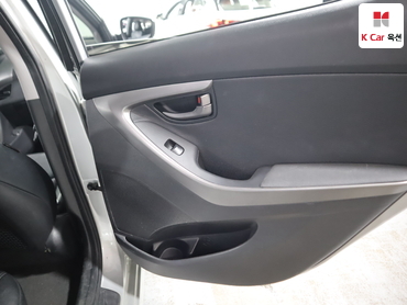 2011 - hyundai avante