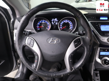2011 - hyundai avante
