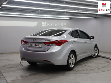 2011 - hyundai avante