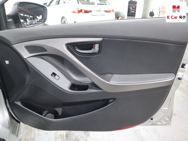 2011 - hyundai avante
