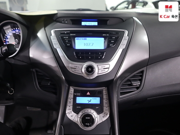 2011 - hyundai avante