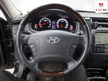 2010 - hyundai grandeur