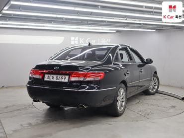 2010 - hyundai grandeur