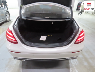2017 - mercedes-benz e220d