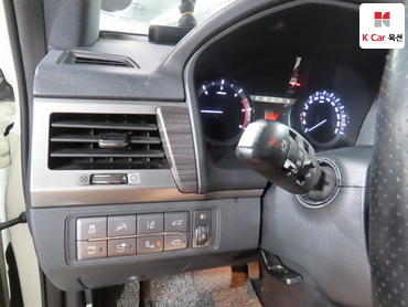 2019 - kgm g4 rexton