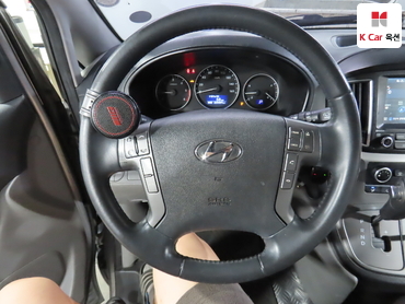 2019 - hyundai grand starex