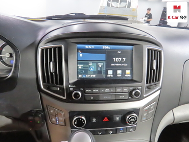 2019 - hyundai grand starex