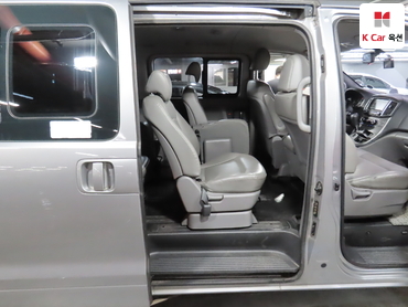 2019 - hyundai grand starex