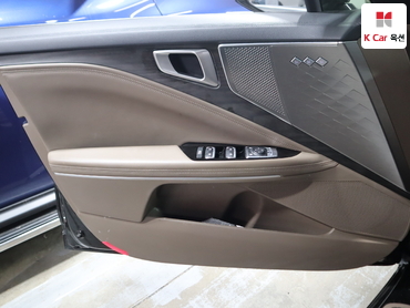 2022 - kia k8