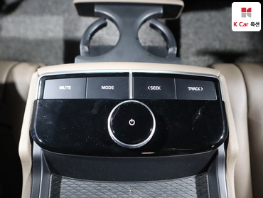 2022 - kia k8