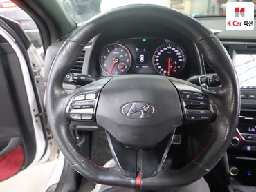 2017 - hyundai avante