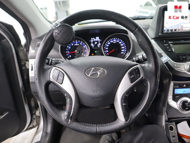 2011 - hyundai avante