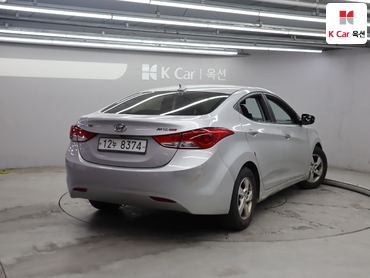 2011 - hyundai avante