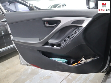 2011 - hyundai avante