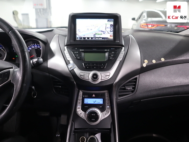 2011 - hyundai avante