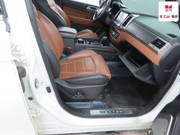 2018 - kgm g4 rexton