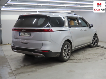 2023 - kia carnival