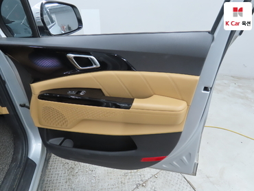 2023 - kia carnival