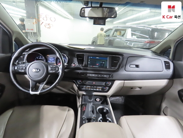 2019 - kia carnival