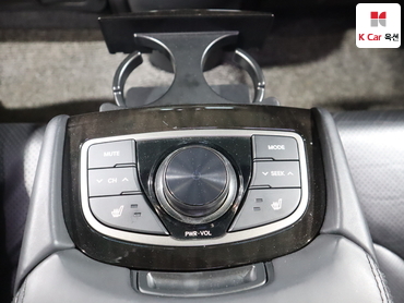 2011 - hyundai grandeur